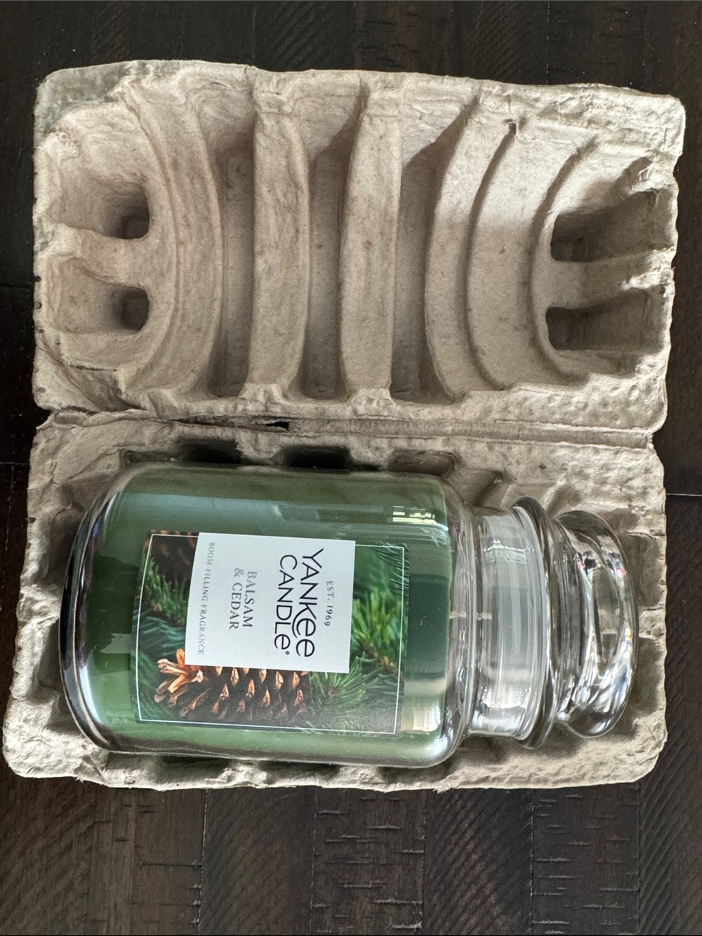 Yankee Candle Balsam & Cedar Forest Green 22 oz Scented Candle - Picture 3 of 7
